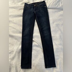 DL1961 Amanda Skinny 4 way stretch skinny jeans. Size 24